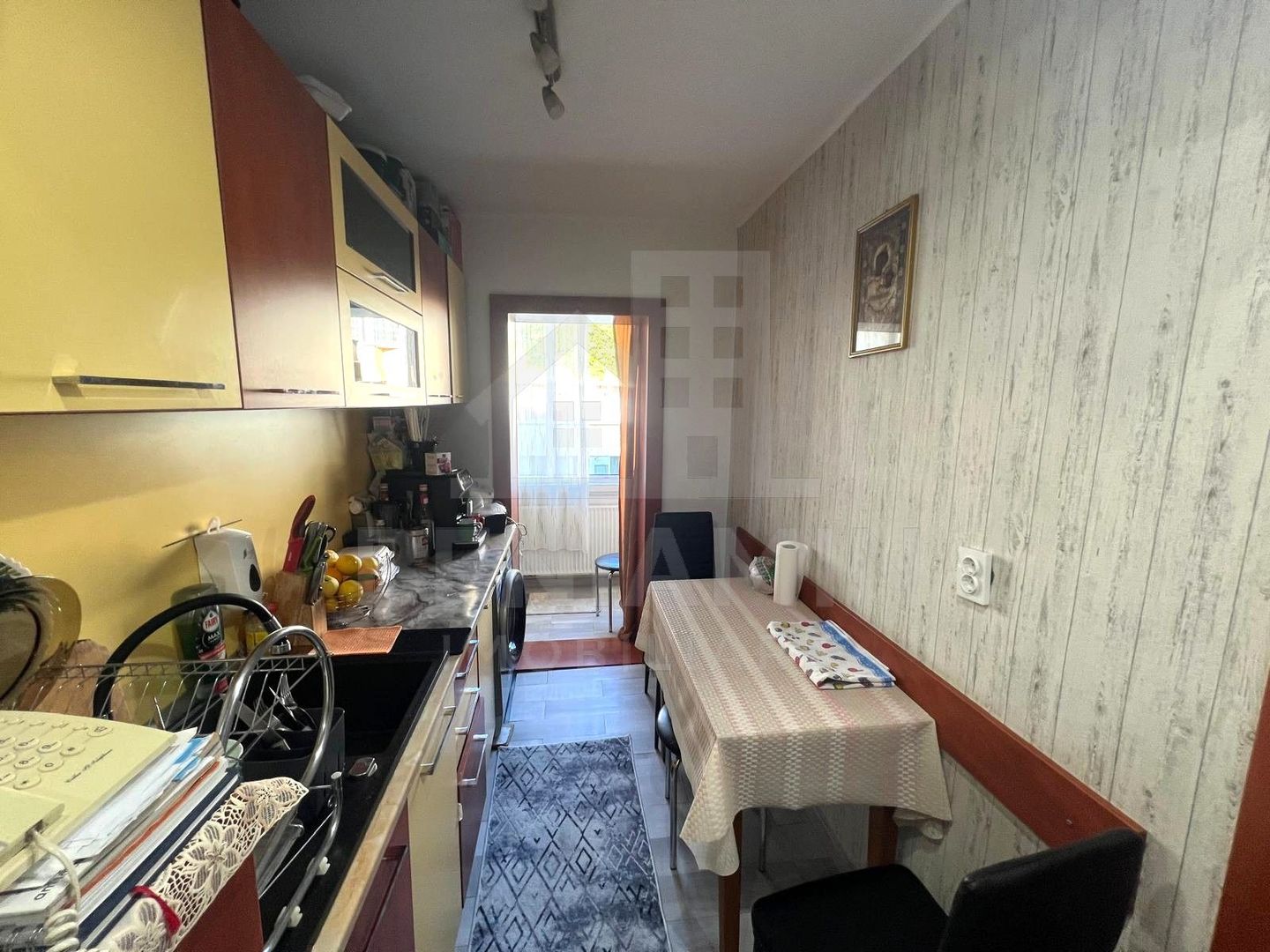 2Decomandate-48mp-Mobilat-Utilat-Centrala-Parcare-Beci-Zona Astra - Poză 4