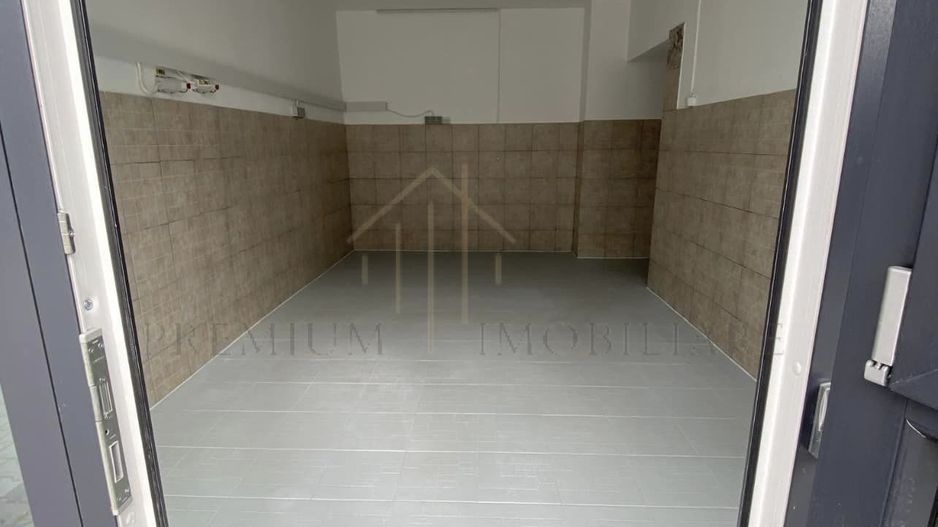 Spatiu Comercial de inchiriat - Zona MAL - Poză 4