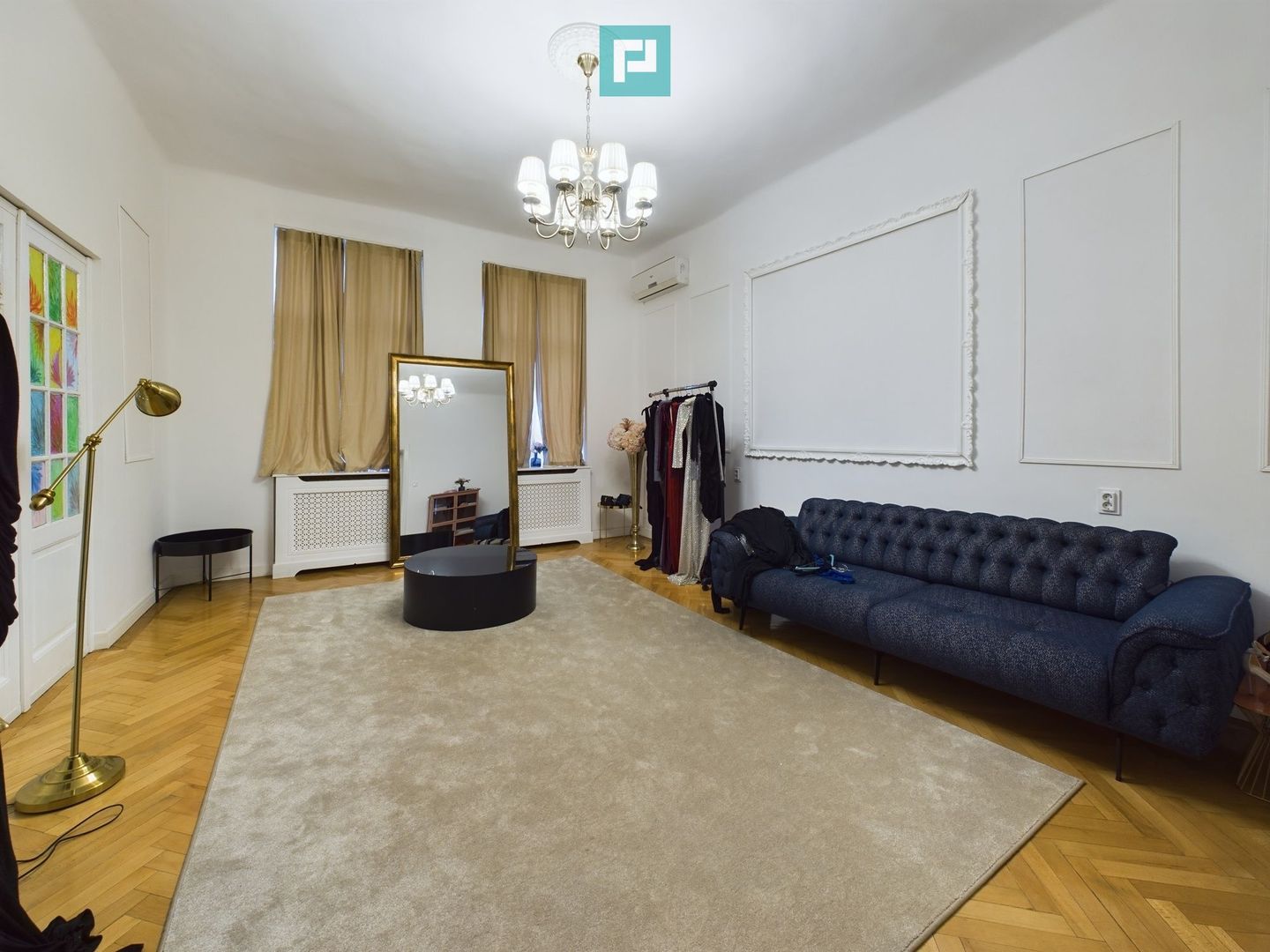 Apartament Central Renovat – Spațiu Generos la Piața Unirii - Poză 5
