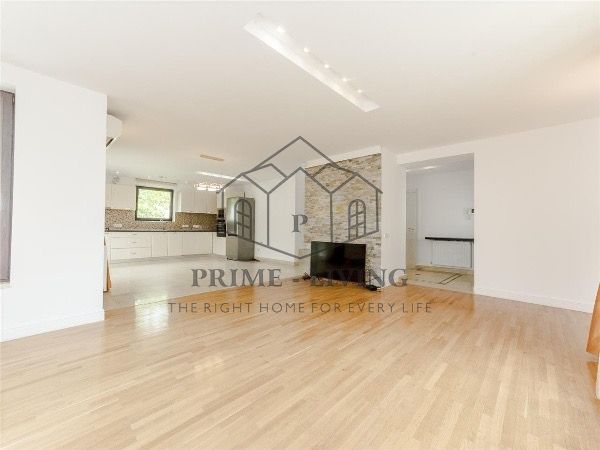 VILA SPATIOASA CU 6 CAMERE LA INCHIRIERE IN COMPLEX REZIDENTIAL - Poză 1