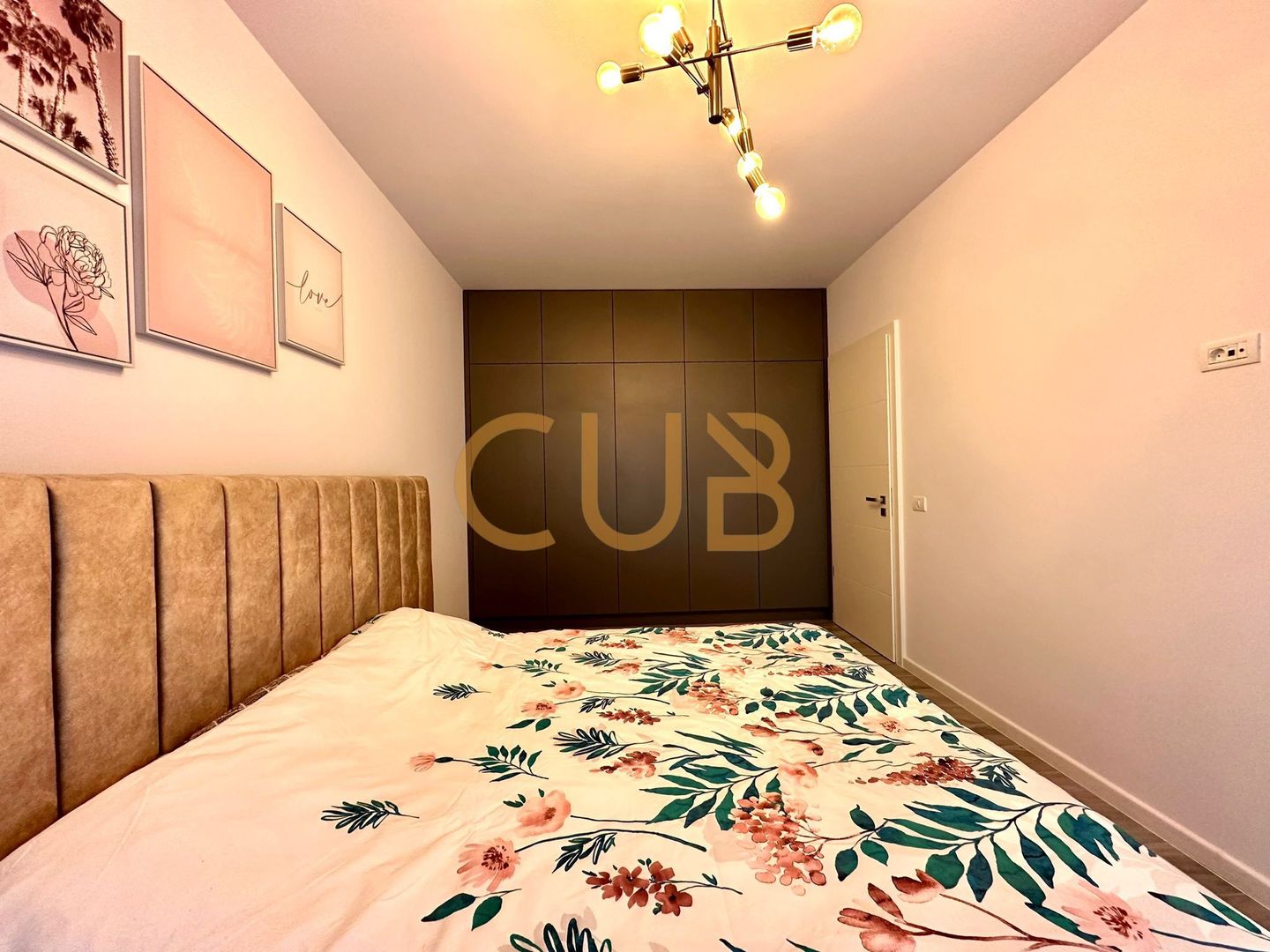 FUTURE RESIDENCE - 2cam DEOSEBIT complet mobilat+utilat|piscina,lift| - Poză 25