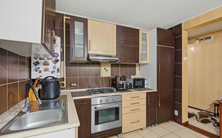 Apartament cu 2 camere de vânzare în Mioveni - Poză 5