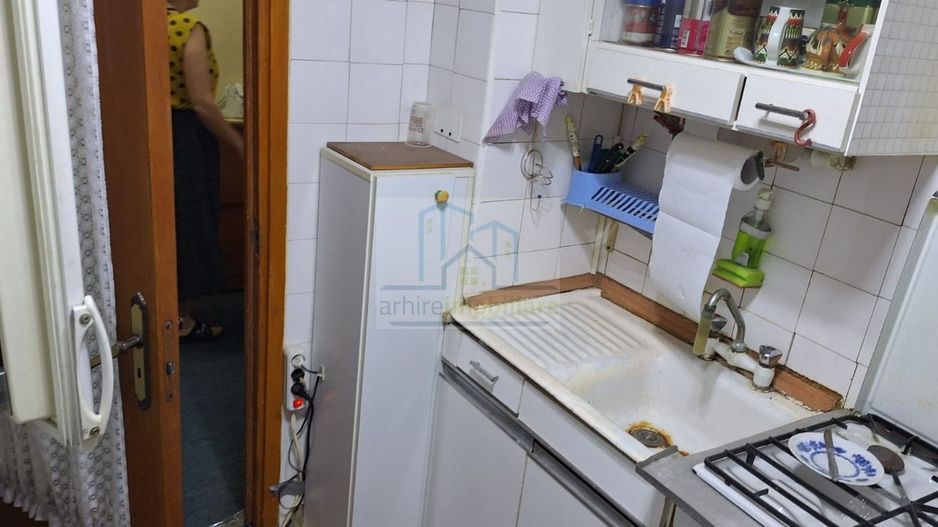 Apartament 3 Camere Decomandat, etj 2/8 - Poză 3