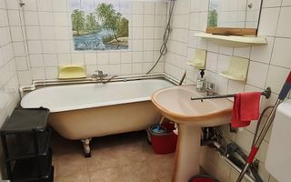 Vânzare apartament 2 camere Central Târgu Jiu etaj 2 - Poză 10