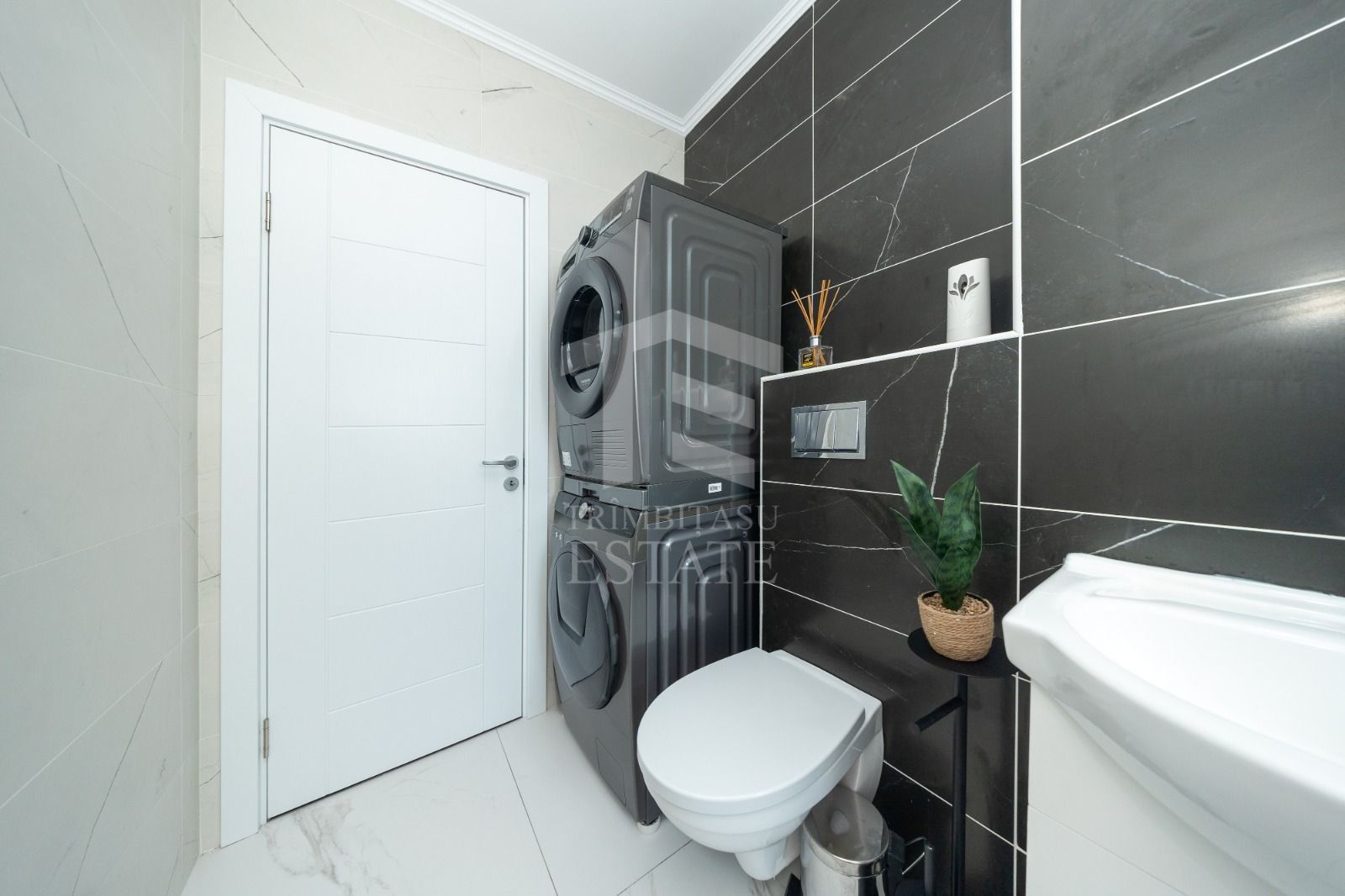 Subcetate|Coresi-Apartament 2 camere 60 mp+loc de parcare - Poză 13
