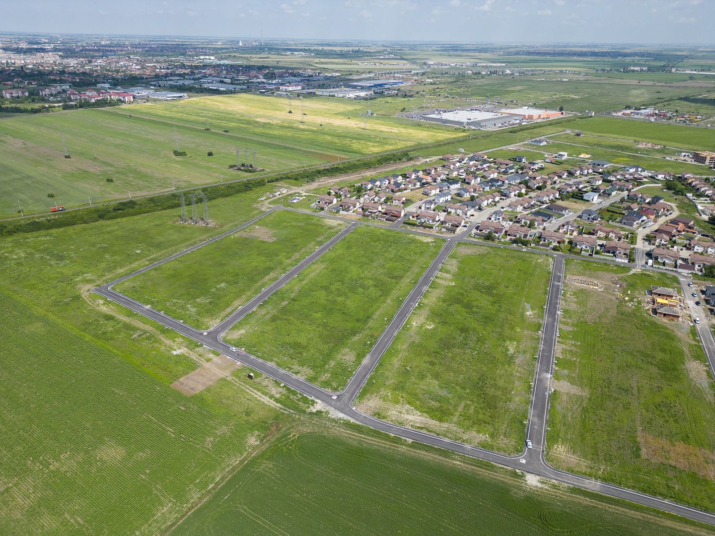 Loc de casa de 476 mp în Via Carmina - Poză 10