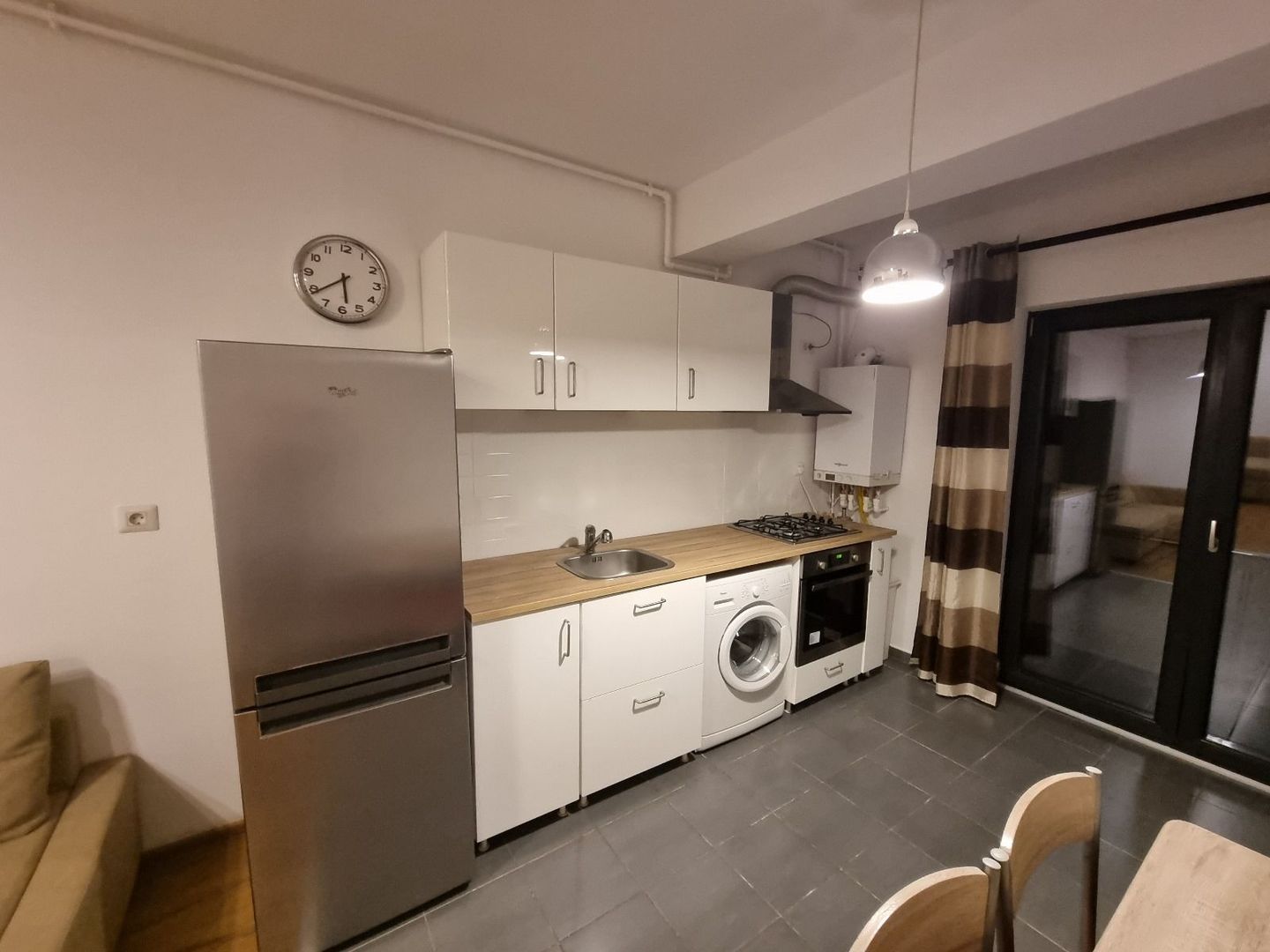 Vanzare apartament 2 camere in Traian Central Apartments, mobilat si utilat - Poză 3