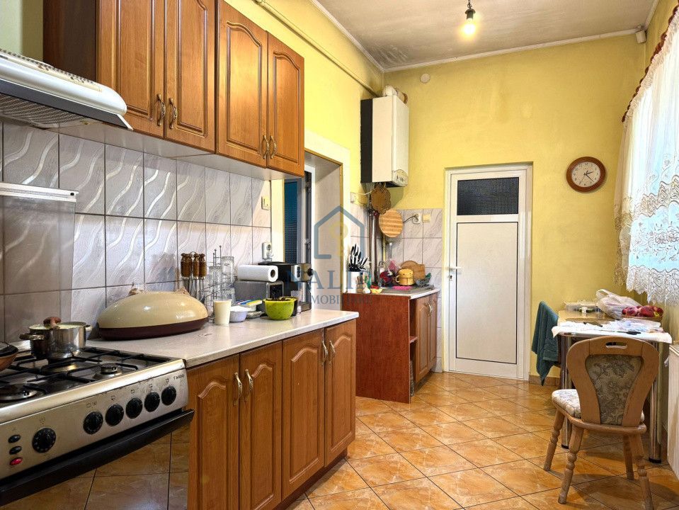 Casa de vanzare zona centrala Victoriei - Poză 4