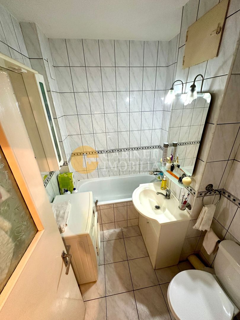 3 Camere DECOMANDAT - ETAJ 1 - Zona Mircea Cel Batran - Poză 5
