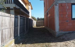 Aproape de oraș! Vânzare casă cu 5 camere în Ulmi! - Poză 18