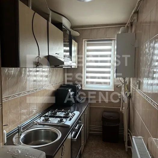 Vânzare, apartament cu 2 camere în zona Drumul Taberei - Poză 5