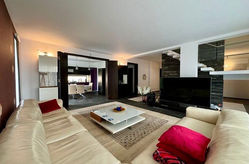 Vila lux de vanzare in cel mai dorit complex din Erou Iancu Nicolae-locatie rara - Poză 6