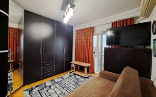 Vand Apartament spatios cu 4 camere de vanzare pe Bdul Decebal - Poză 6