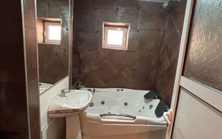 Apartament 3 camere Decomandat, et. 1, bulevard GARA - 139,900 EURO - Poză 13