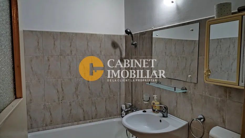 CENTRAL - SFANTUL LAZAR - 3 CAMERE DECOMANDAT - BLOC 1982 - Poză 7