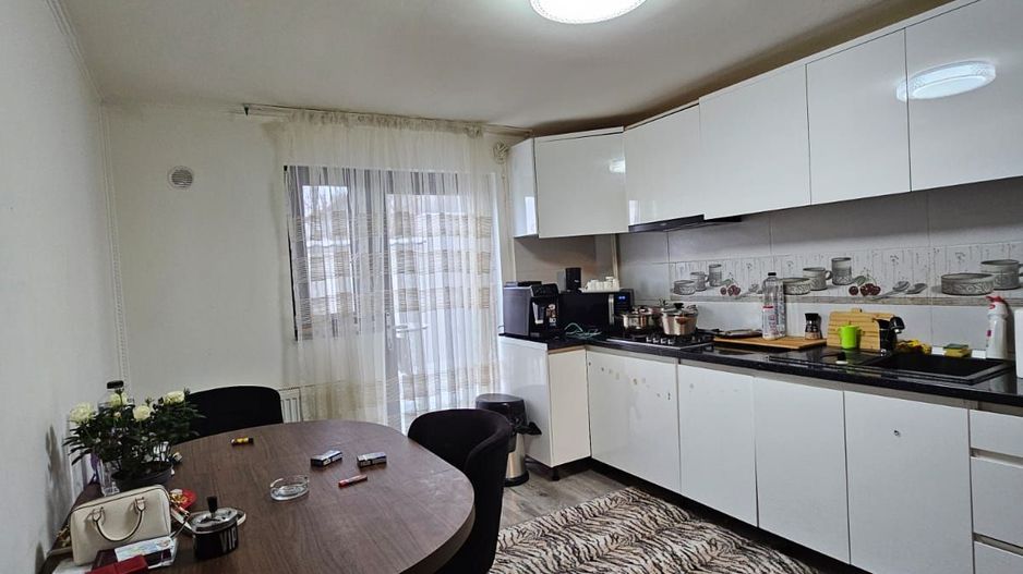Casă / Vilă cu 5 camere de vânzare în Craiova - Poză 22