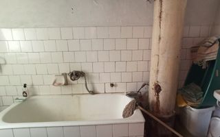 Casa cu teren generos | front 24.5 m - Poză 9