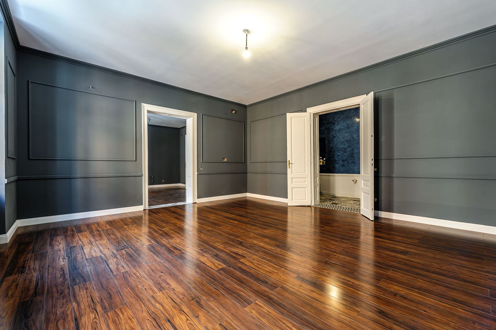 Apartament ultracentral cu 3 camere - Poză 2