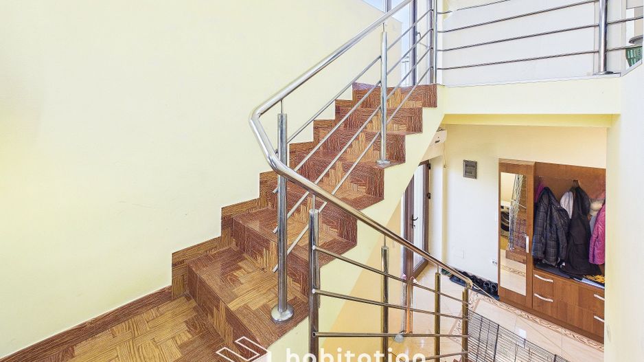 Casă individuală spațioasă și luminoasă cu garaj, în Mircea cel Bătrân - Poză 13