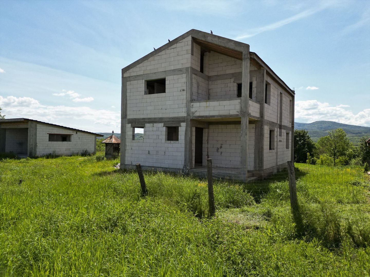 Casă la roșu din BCA de vânzare în Județul Arad - Poză 9