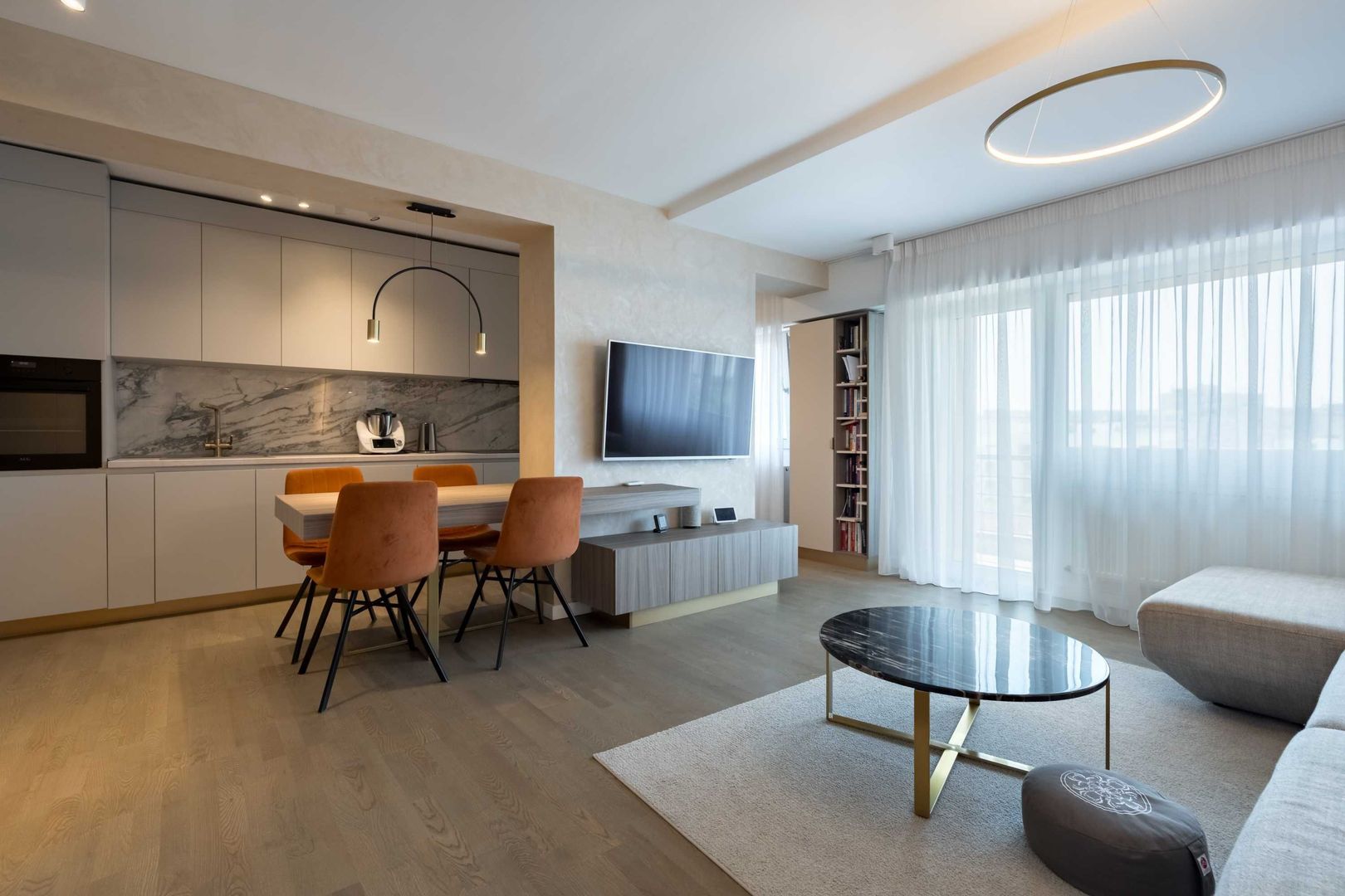 3 camere Bloc nou,Mobilat Utilat,Parcare sub,Paza,Boxa,Vedere panorami - Poză 2