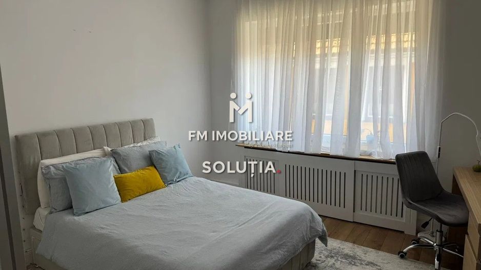 Casă renovată în centrul istoric – Baia Mare - Poză 11