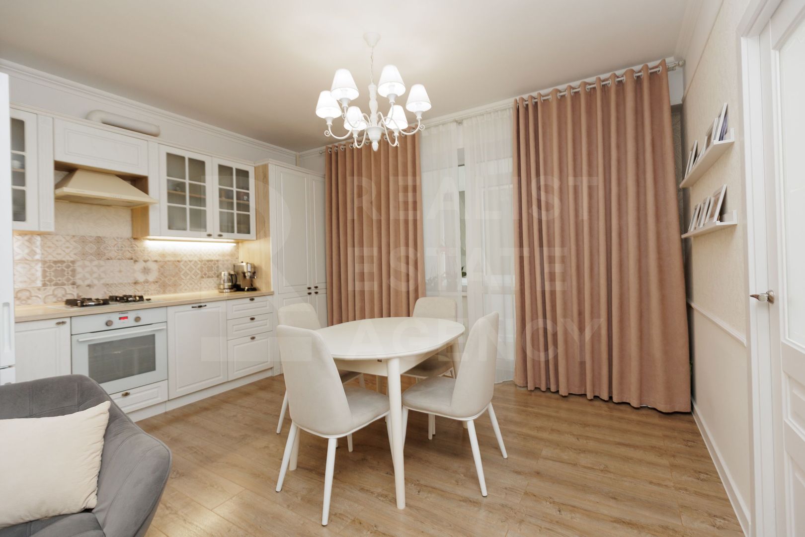 Vânzare apartament 3 camere, str.  Alba Iulia, Buiucani. - Poză 1