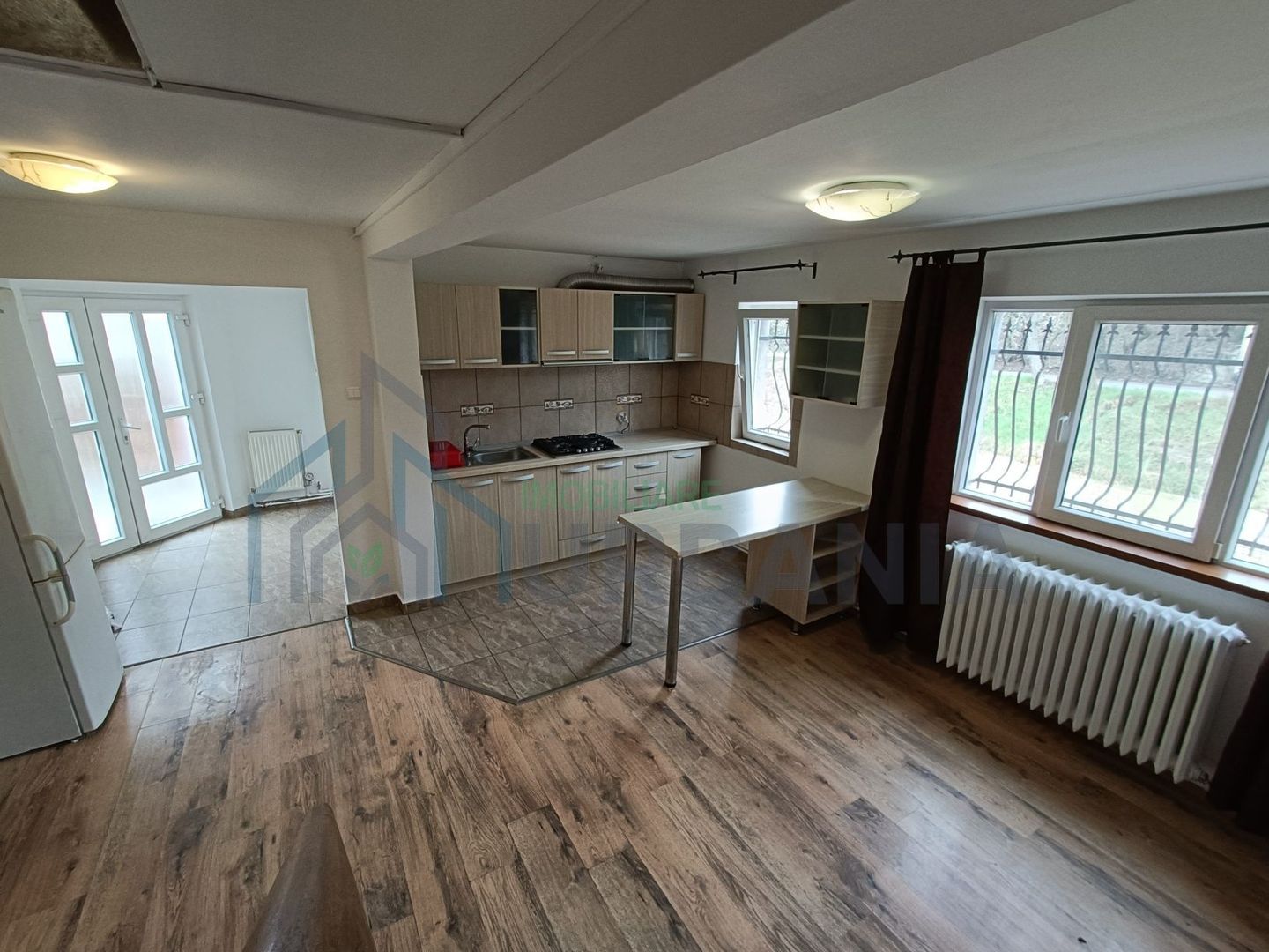 Casă modernă de închiriat, Iași, zona Vasile Urechea, 4 dormitoare, 120 mp - Poză 2