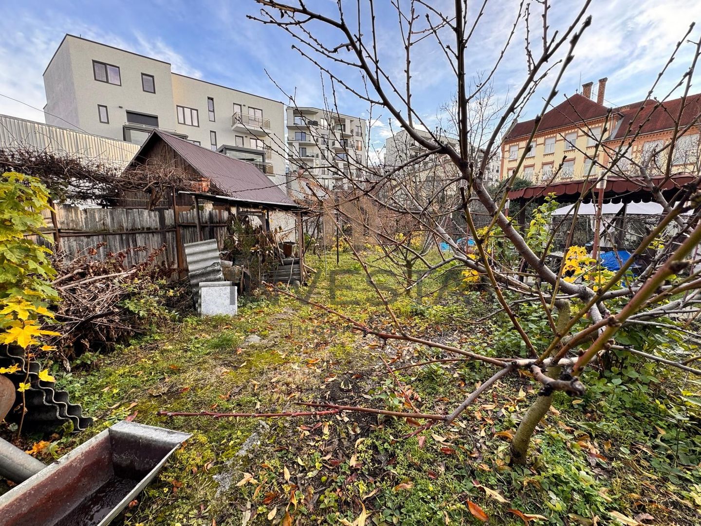 Casa zona centrala -in apropiere de The Office - teren 582 mp - Poză 4