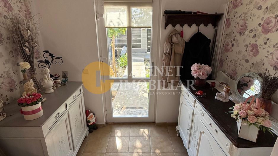 Aroneanu - Casa la asfalt - 420mp teren - 3 camere - Canalizare - Poză 11