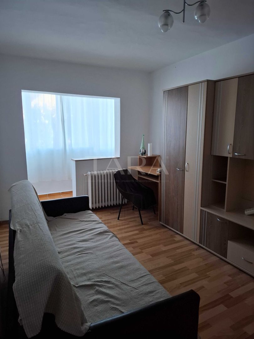 Garsonieră cu balcon închis, etaj 1, zona Gării, Cluj-Napoca. - Poză 1