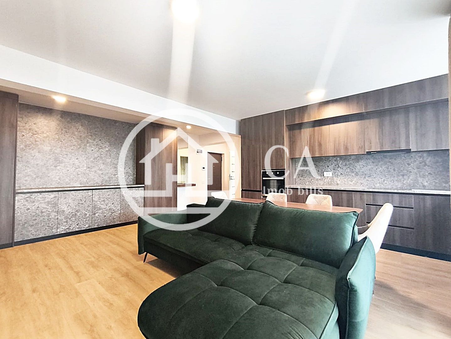 Apartament de închiriat cu 3 camere în Iosia Resident, Oradea - Poză 2