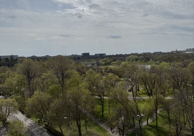 De inchiat Apartamant 2 camere Tineretului bulevard - Poză 3