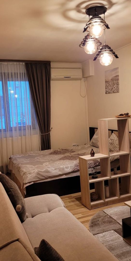 GARSONIERA/STUDIO, CENTRALA PROPRIE, LOC DE PARCARE,BUCATARIE INCHISA - Poză 1
