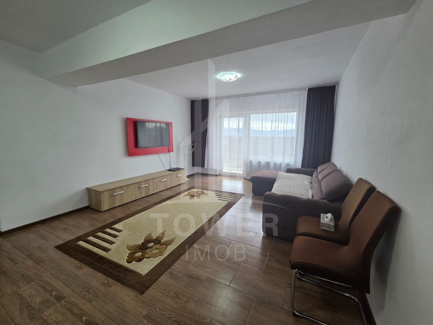 Casă de închiriat - Zona Gușterița, vedere spre munte - Poză 4