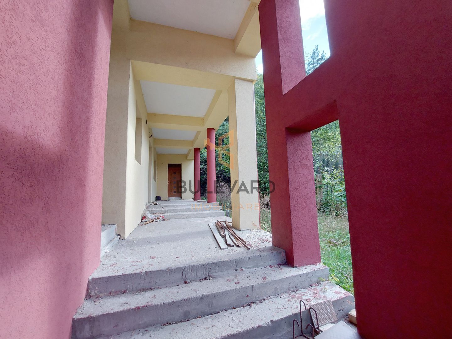 Casa individuala+ birou/spatiu comercial pe Strada 1 Mai! - Poză 3