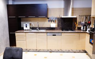 Vila deosebita cu 6 camere, zona Aparatorii Patriei, Sector 4 - Poză 12