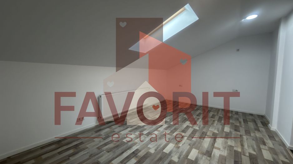 Disponibil imediat. Bloc nou - Poză 3