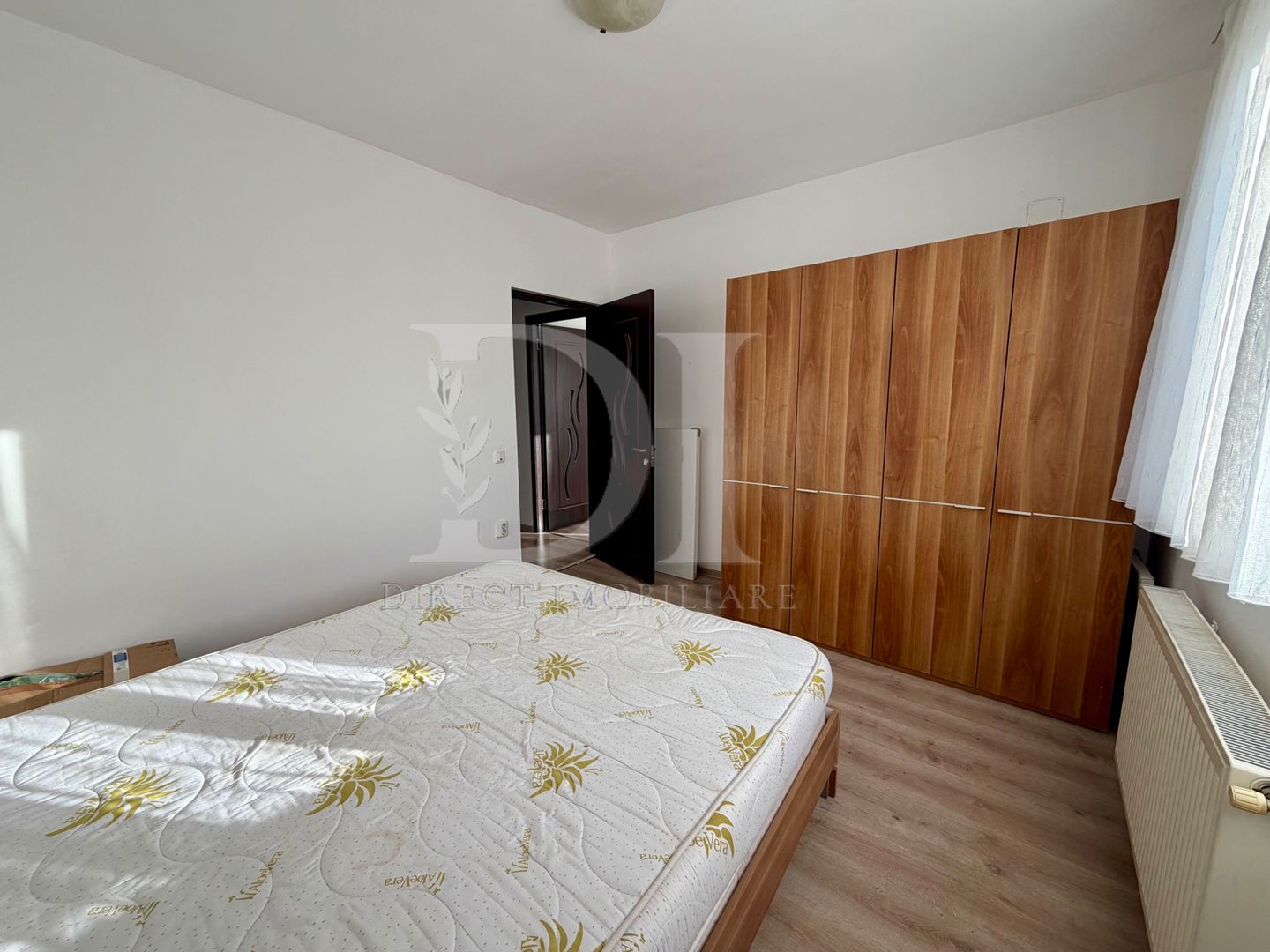 Apartament decomandat / etaj intermediar / Zona Florilor - Poză 2