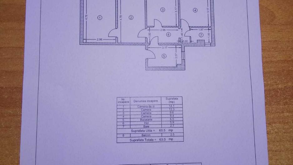 Vânzare apartament cu 4 camere - Poză 1