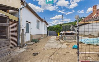 Casă cu 2 camere și 1000 mp teren în Păuliș - Poză 13