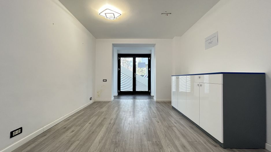 Spațiu pretabil sediu firmă sau activitate comercială - Tomis II - Poză 2