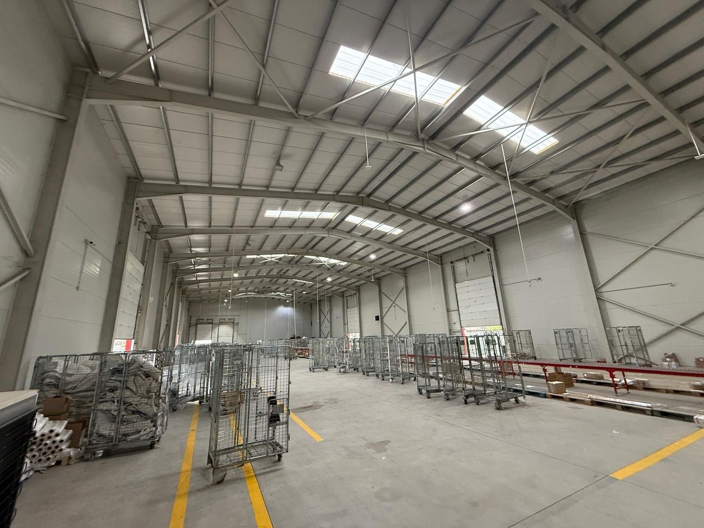 Hală industrială 2.450 mp de vânzare, Mogoșoaia, chirie garantată - Poză 8
