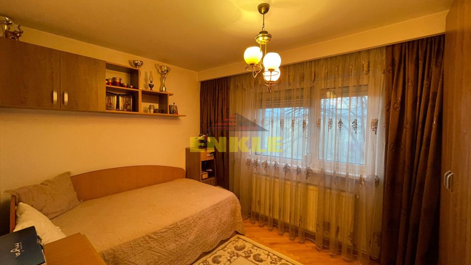 De vânzare apartament cu 4 camere semidecomandat, zona Bucovina - Poză 8