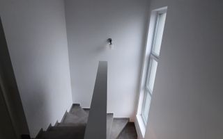 Locuinta cu 3 camere, curte si 2 locuri de parcare - Poză 26