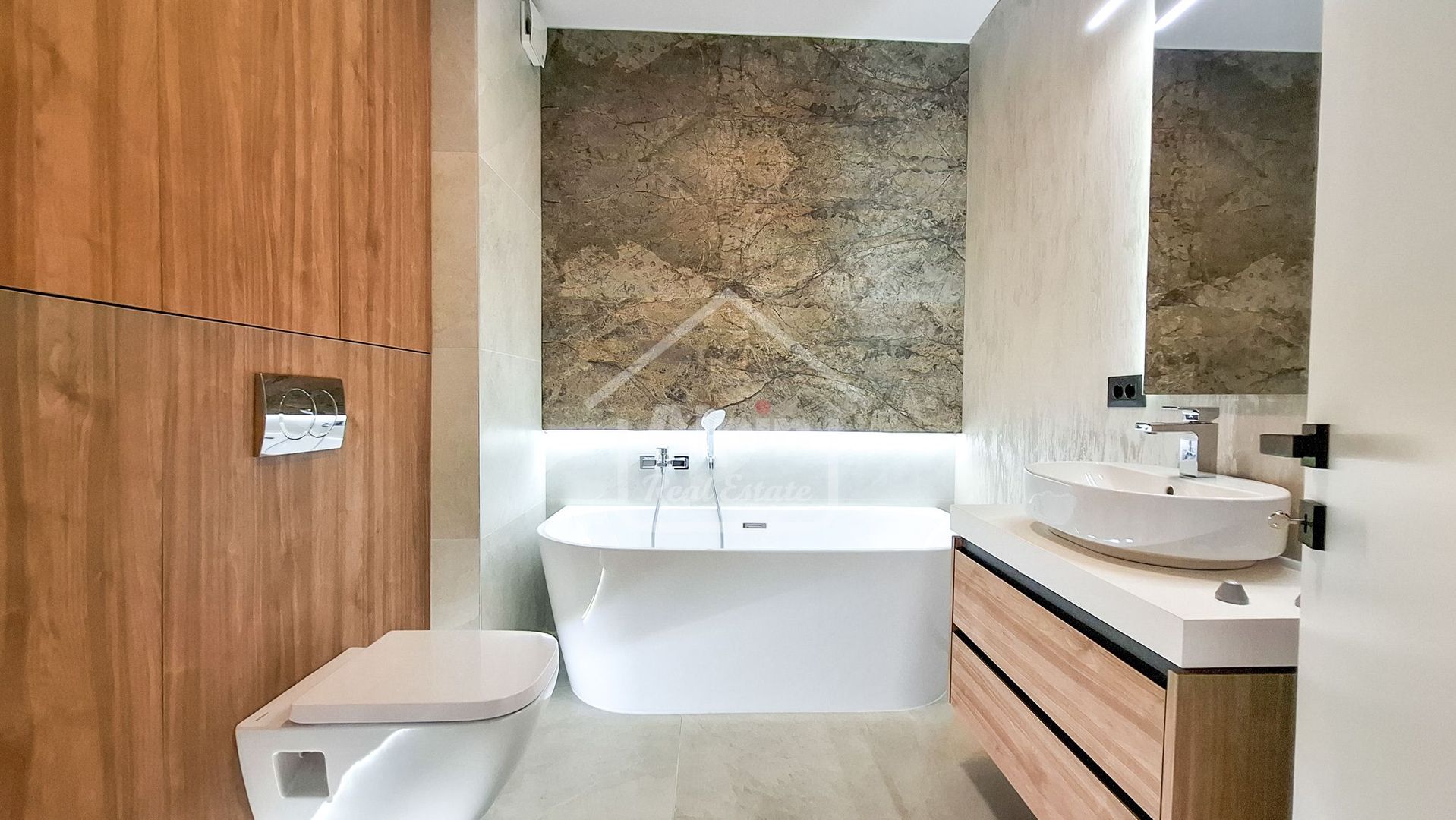 Apartament Finisaje Superioare I Central - Poză 14