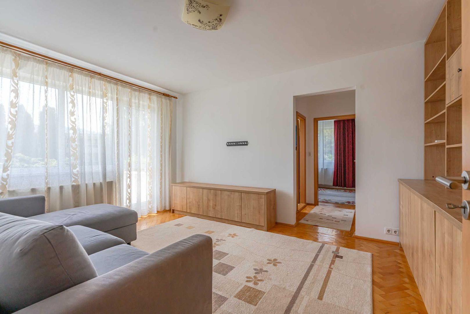 Apartament mobilat si utilat cu loc de parcare - Poză 5