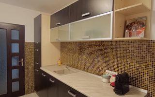 Apartament renovat 3 camere 66 mp utili 2 balcoane 2 bai zona Turnisor - Poză 6