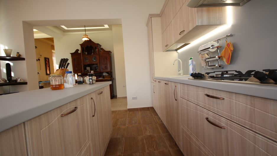 Vila frumoasa de vanzare in zona Balcescu! - Poză 6