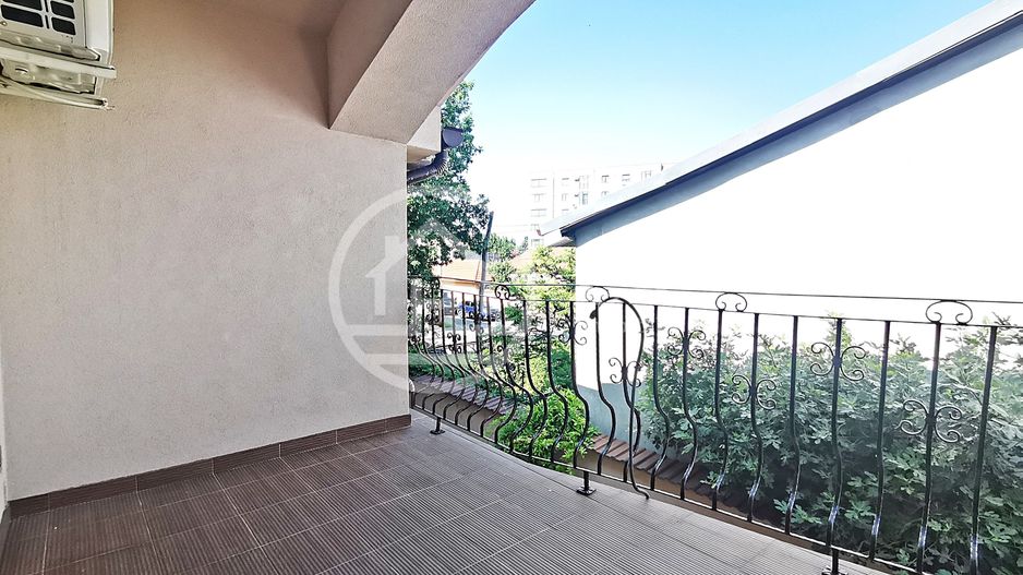 Casa de închiriat cu 7 camere în zona Dimitrie Cantemir, Oradea - Poză 16